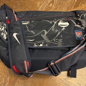 Nike USA Soccer Federation Cascade Messenger Bag